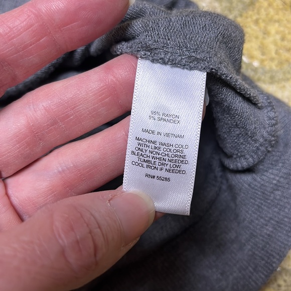 BNWOT Express cold shoulder gray top - Picture 8 of 14